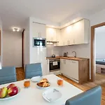 Waw Manhattan Apartmán *